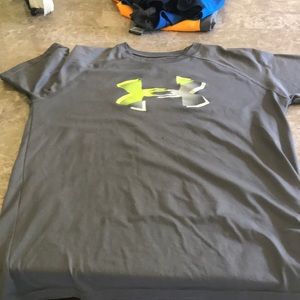 Underarmour shirt